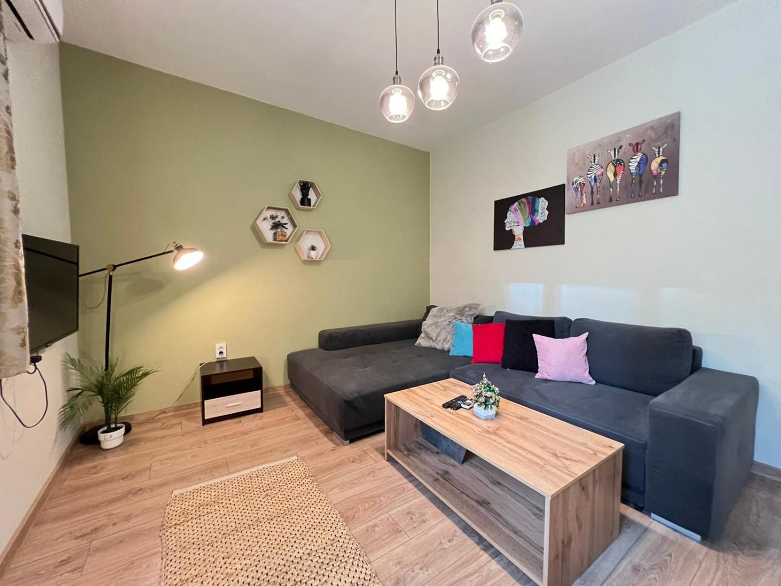 Madrid 2Bdr W Free Parking Near Metro, Serdika Mall Σόφια Εξωτερικό φωτογραφία